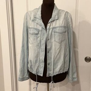 Chico's Light Blue Jean Jacket  Relaxed Fit Casual Cropped Length Size 1/Medium